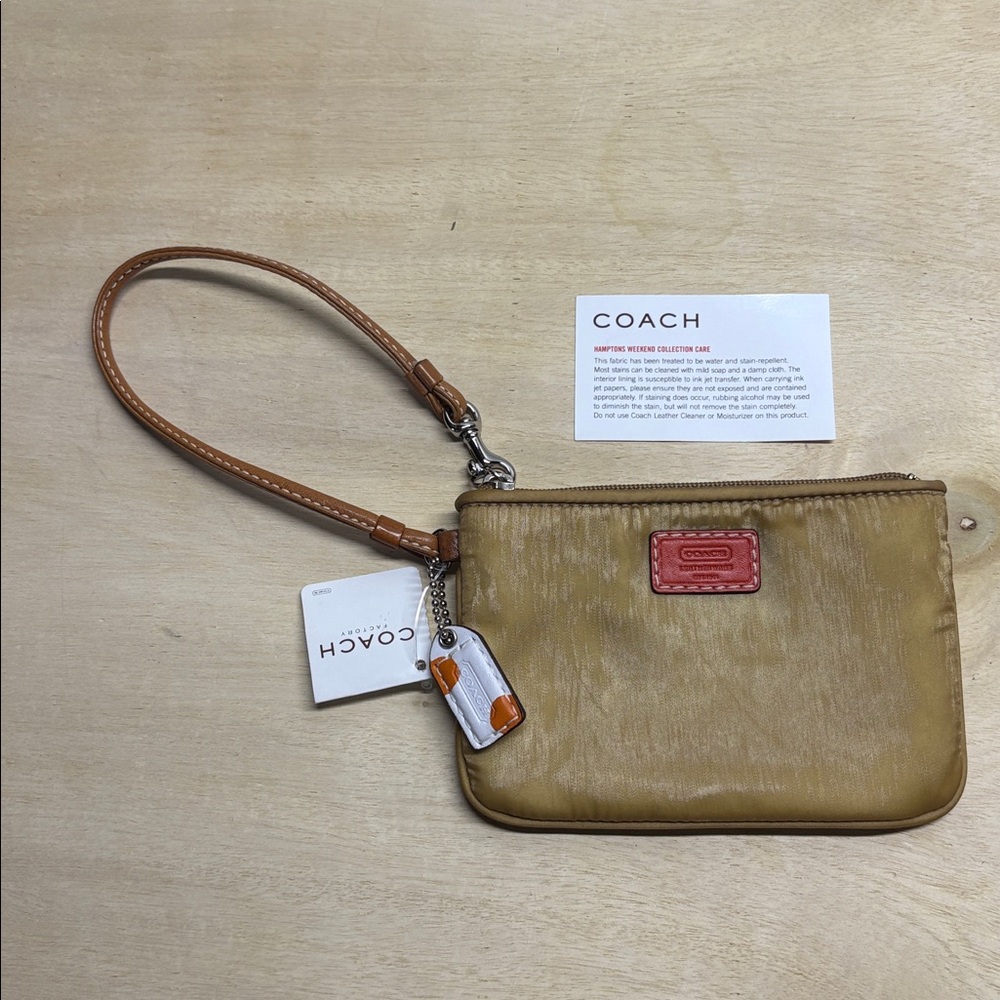 NWT Coach Leatherware Khaki Satin Wristlet of Hampton Weekend Collection